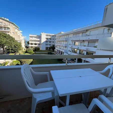 Arcachon: T2 Bis Proche Centre Et Avec Parking - Fr-1-319-595 公寓 *