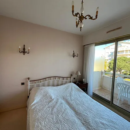 Arcachon: T2 Bis Proche Centre Et Avec Parking - Fr-1-319-595 Аркашон