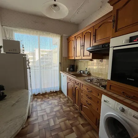 Apartment Arcachon: T2 Bis Proche Centre Et Avec Parking - Fr-1-319-595 Arcachon