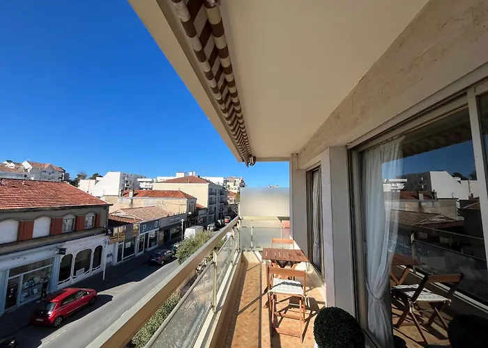 Arcachon: T2 Bis Proche Centre Et Avec Parking - Fr-1-319-595 * Arcachon